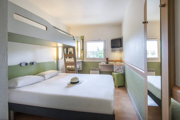Room 4 of 54