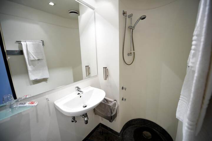 Clean Restrooms