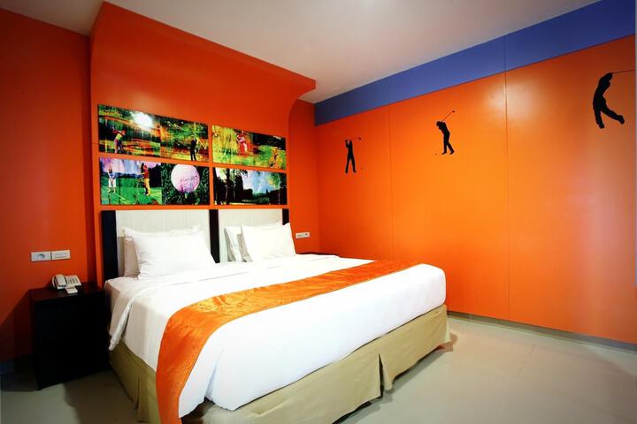 Room 18 of 53