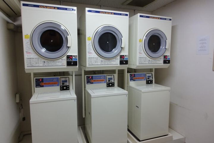 Laundry 25 of 39