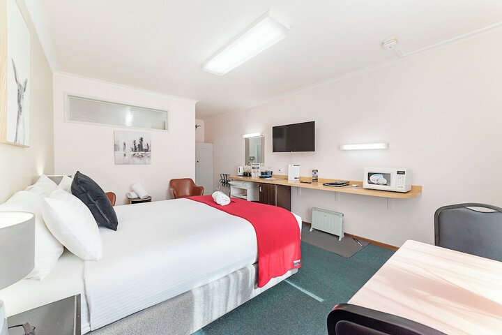 Room 42 of 62