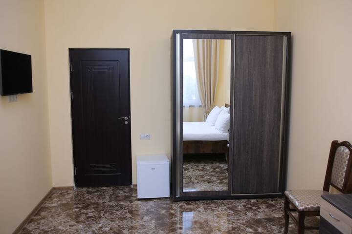 Room 18 of 39