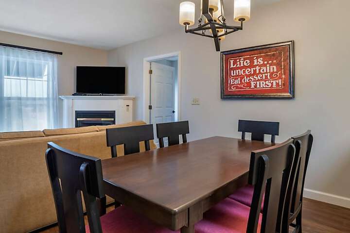 Dining Photos