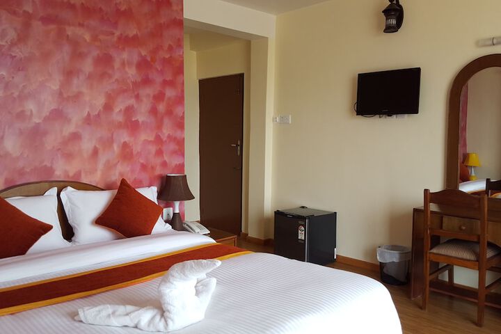 Room 5 of 36
