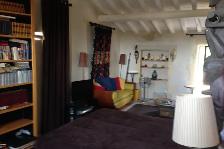 Room 2 of 16