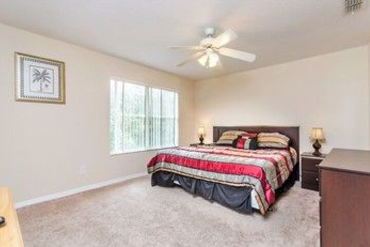 Room 11 of 27