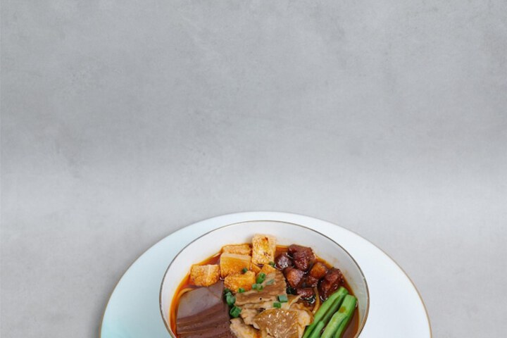 Dining 273 of 378
