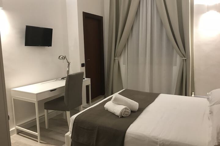 Room 2 of 51
