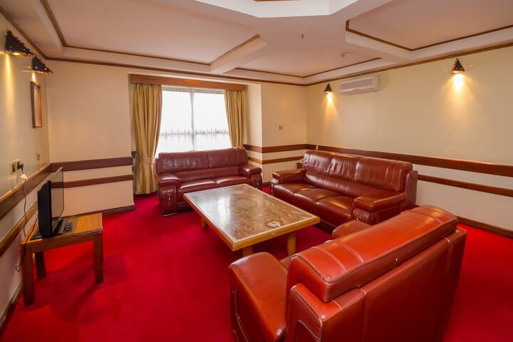 Room 98 of 174