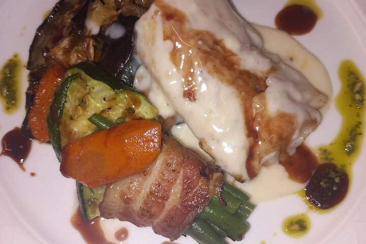 Dining 58 of 61