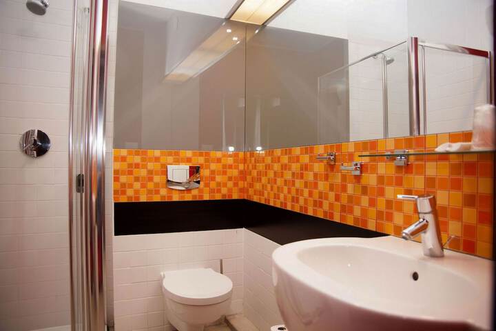 Room 45 of 70