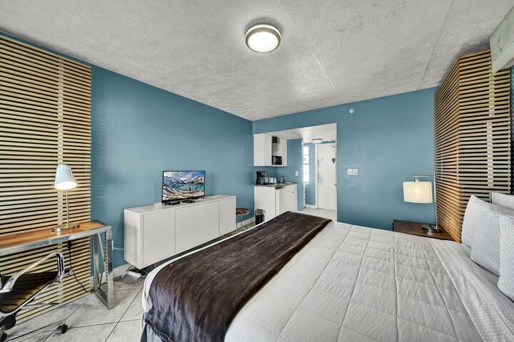 Room 20 of 35