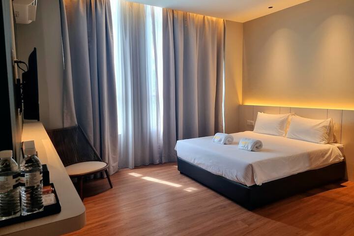 Room 5 of 25