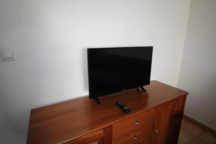 Room 4 of 13