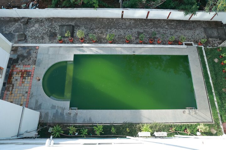 Hotel with Pool