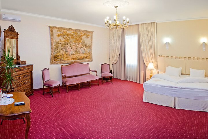 Room 34 of 41