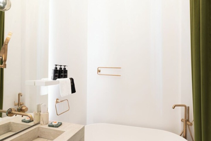 Room 28 of 55