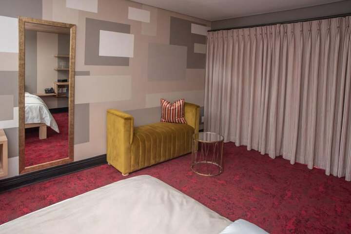 Room 11 of 31