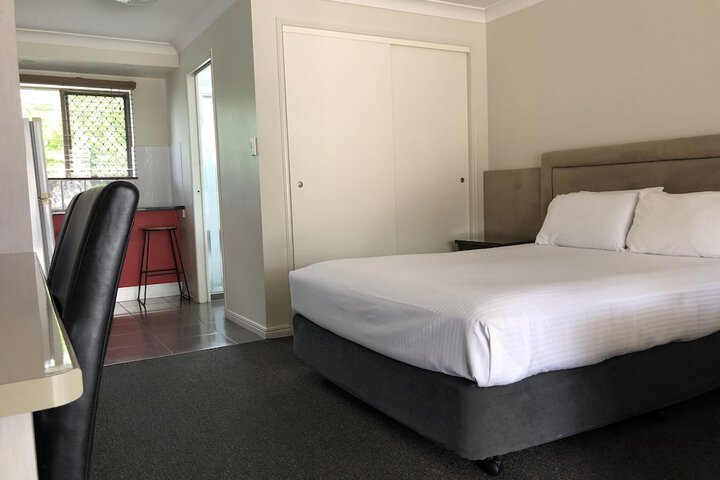 Room 4 of 41