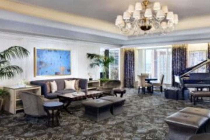 Lounge 87 of 101