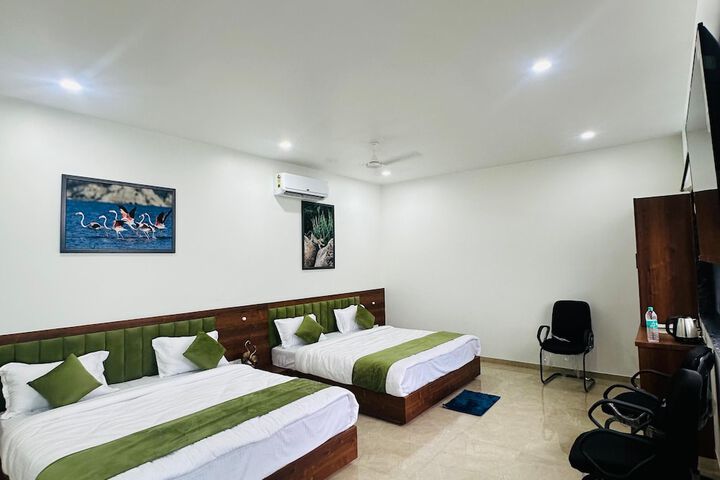 Room 25 of 43