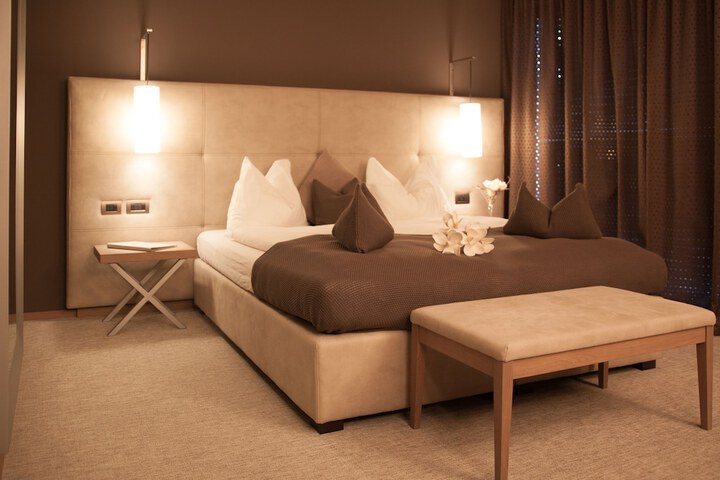 Room 10 of 60