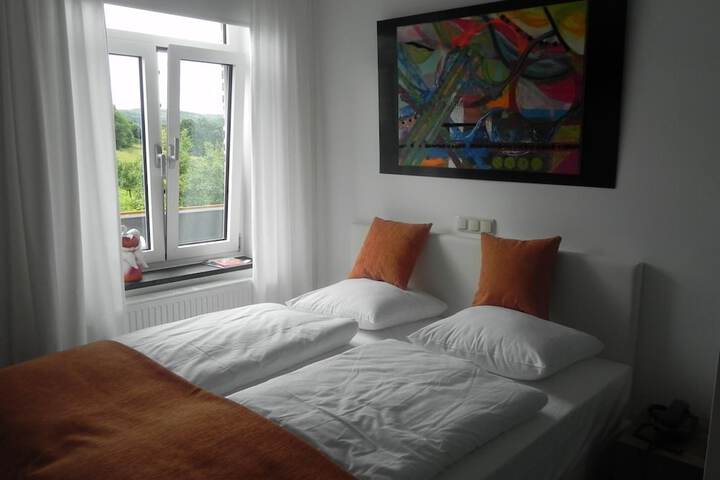 Room 7 of 27