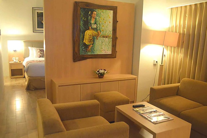 Room 18 of 32