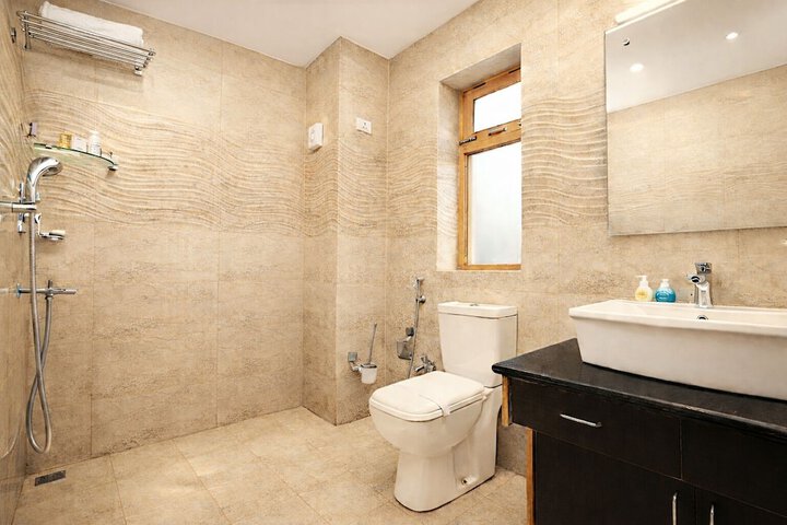 Room 15 of 30