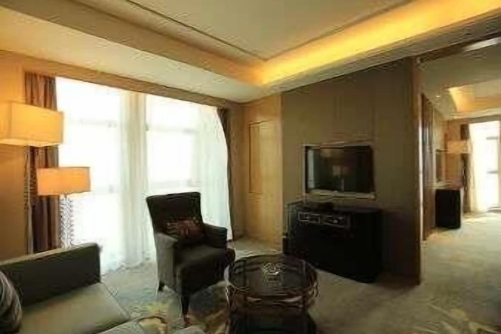Room 35 of 70