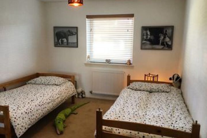 Room 9 of 18