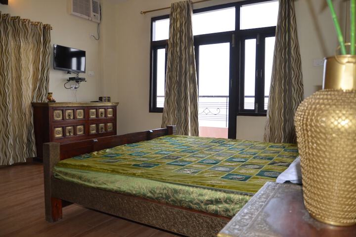 Room 13 of 62