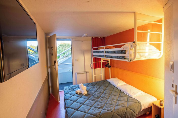 Room 14 of 36