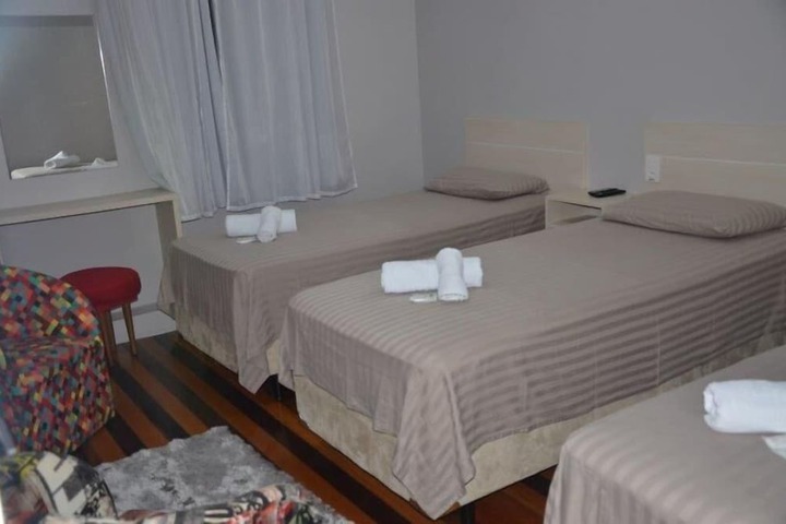 Room 8 of 18
