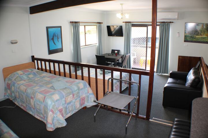Room 8 of 31