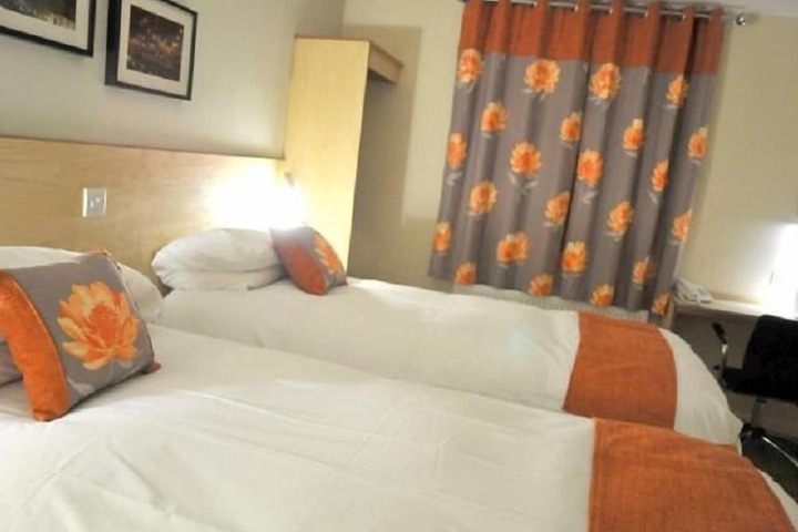 Room 3 of 15