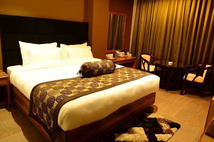 Room 16 of 48
