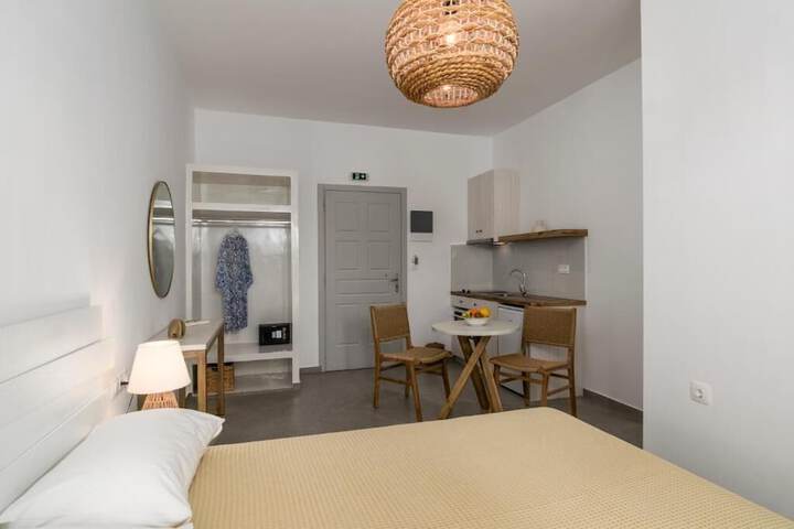 Room 2 of 34