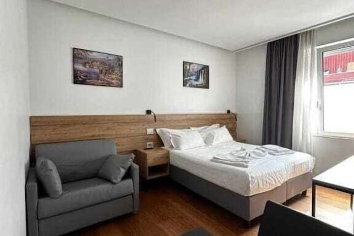Room 5 of 47