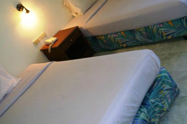 Room 4 of 31
