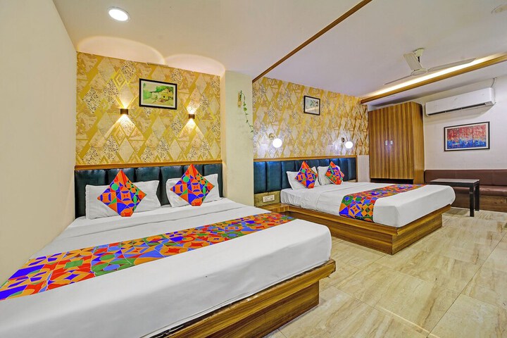 Room 9 of 29