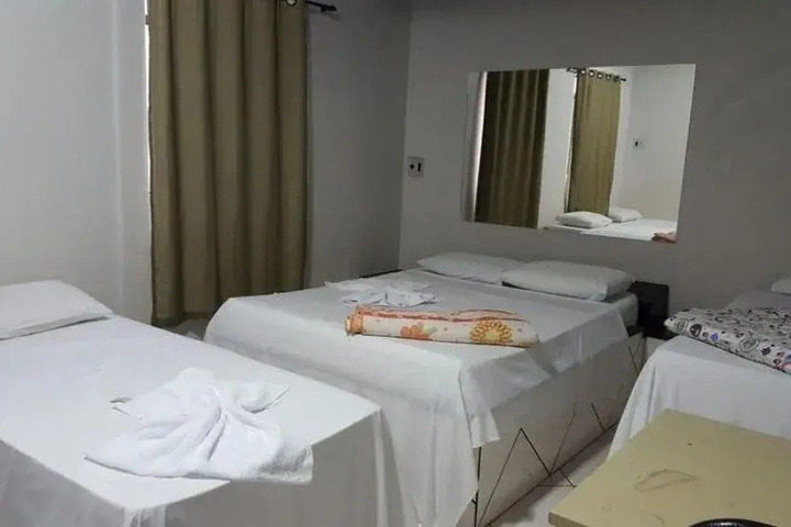 Room 4 of 15