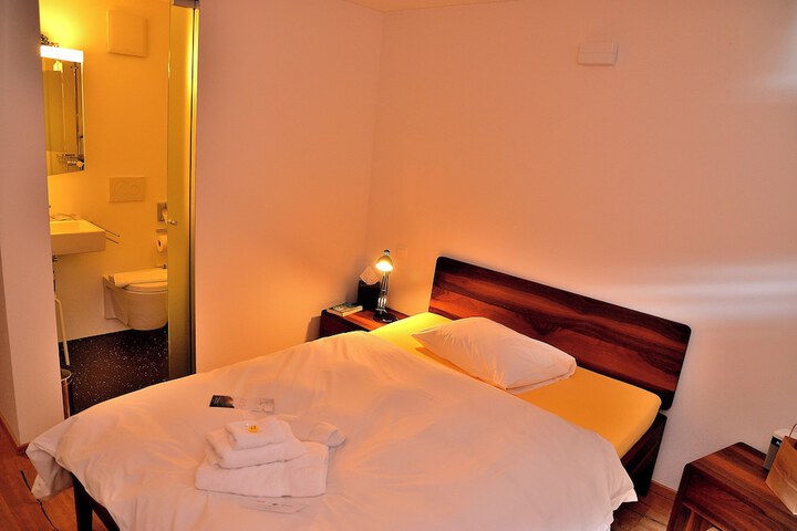 Room 9 of 57