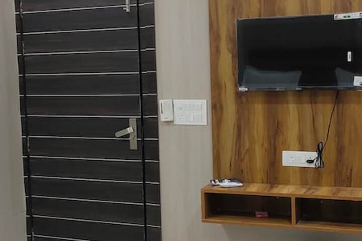 Room 11 of 29
