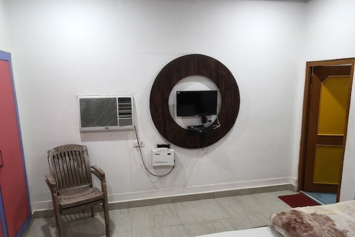 Room 11 of 39