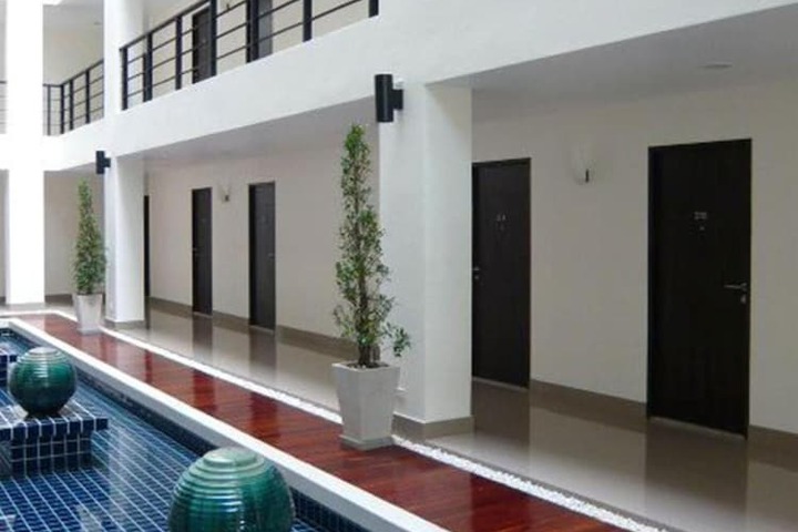 Pool 11 of 28