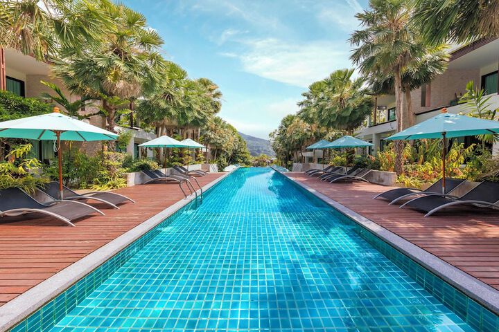 Pools & Facilities