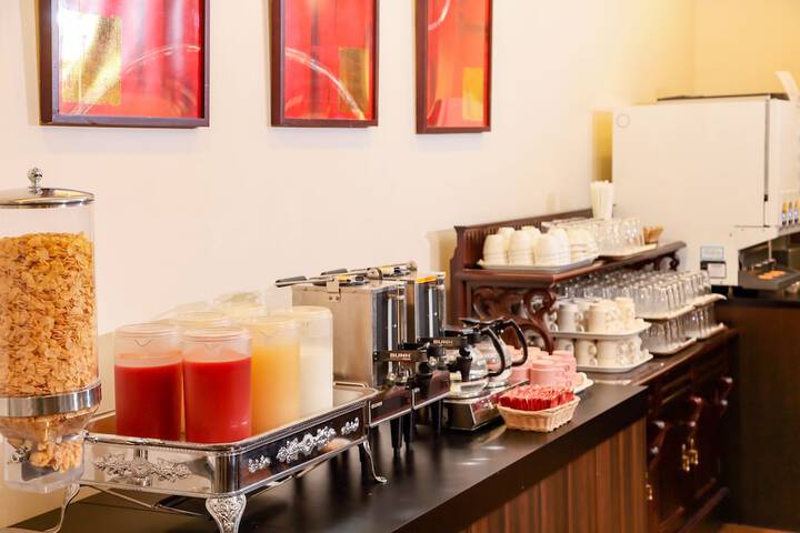 Breakfast/Coffee Service 15 of 26