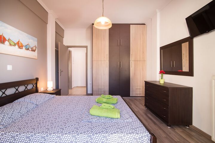 Room 6 of 52