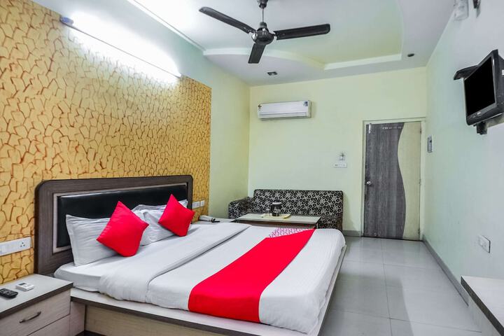 Room 8 of 25